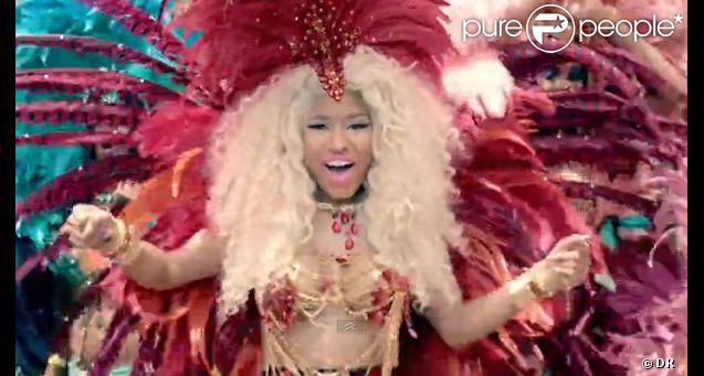 Clip de  Pound the Alarm , de Nicki Minaj