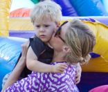 Julie Bowen de Modern Family : Une matinée en famille pour la maman épanouie