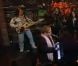 Bob Birch accompagne à la basse Elton John et Leon Russell sur le titre  Hey Ahab , sur le plateau du  Late Show  de David Letterman, sur CBS, février 2011.