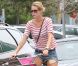 Doutzen Kroes à Miami profite d'une balade en solo le 16 août 2012