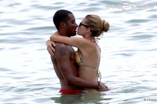 Doutzen Kroes et son époux Sunnery James passent de doux moments dans les eaux chaudes de Miami. Le 16 août 2012