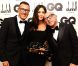 Stefano Gabbana et Domenico Dolce en compagnie de leur égérie Monica Bellucci, sont récompensés de l'award de Créateurs de l'Année lors des GQ Men Of The Year Awards 2012. Londres, le 4 septembre 2012.