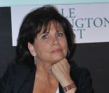 Anne Sinclair pour le lancement de la version française du  Huffington Post , à Paris, le 23 janvier 2012.