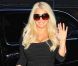 Jessica Simpson, compressée dans sa robe noire, signe une arrivée de star dans les studios de Good Morning America. New York, le 10 septembre 2012.