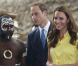  Le prince William et son épouse Kate ont visité un village culturel où les attendaient danses, chants et musiques traditionnels et ont été reçus par des guerriers et femmes en habits traditionnels à Honiara dans les Iles Salomon le 17 septembre 2012 
