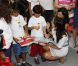 La princesse Mary de Danemark en visite dans une fondation pour déficients visuels à Rio de Janeiro, le 18 septembre 2012.
