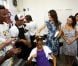 La princesse Mary de Danemark dans une favela de Rio de Janeiro le 18 septembre 2012, en visite au Brésil.