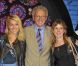 Nelson Monfort et ses filles Victoria et Isaure à la première de  Sister Act  au Théâtre Mogador, à Paris, le 20 septembre 2012.