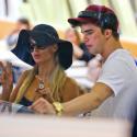 Paris Hilton, de nouveau casée, présente enfin ses excuses à la communauté gay