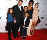  Luc Besson et son épouse Virginie Silla, entourés de leurs filles Thalia et Sateen, de leur fils Mao, ainsi que de la fille de Luc, Juliette, lors de la soirée d'inauguration de la Cite du Cinéma à Saint Denis le 21 septembre 2012 