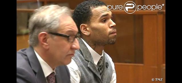 Chris Brown, auditionné à la Cour Supérieure de Californie par la juge Patricia Schnegg concernant un test positif à la marijuana, s'en sort avec un rappel.