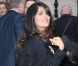 Salma Hayek arrive au bras de son mari François-Henri Pinault au défilé Balenciaga. Paris, le 27 septembre 2012.