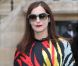 Amira Casar arrive au défilé Balenciaga printemps-été 2013 à Paris. Le 27 septembre 2012.