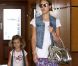 Jessica Alba accompagnée de sa fille Honor pour une virée shopping dans les beaux quartiers de Los Angeles. Septembre 2012