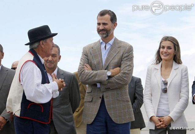 AGENDA DE LOS PRINCIPES DE ASTURIAS - Página 91 946020-la-princesse-letizia-et-le-prince-637x0-1