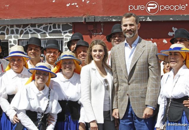 AGENDA DE LOS PRINCIPES DE ASTURIAS - Página 91 946023-la-princesse-letizia-et-le-prince-637x0-1