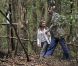 La princesse Letizia et le prince Felipe d'Espagne en promenade presque en amoureux au Parc national de Garanojay sur l'île de La Gomera, dans les Canaries, le 27 septembre 2012 à l'occasion de la Journée mondiale du tourisme.