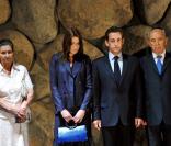 Nicolas Sarkozy et Carla Bruni visite au Yad Vashem Memorial