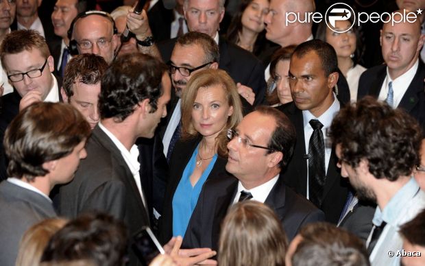 Valérie Trierweiler et François Hollande rencontrent les expatriés français à New York, le 25 septembre 2012.