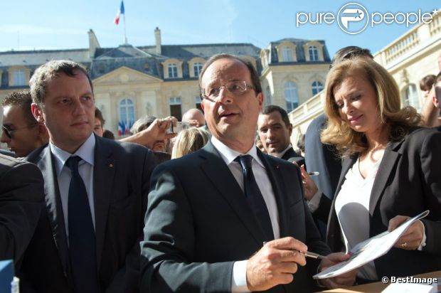 Valérie Trierweiler et François Hollande à l'Elysée pour les Journées du patrimoine, le 16 septembre 2012.
