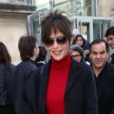 Fashion Week : Sophie Marceau, enjouée, assure le spectacle chez agnès b.