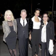 <p>Amanda Lear, Jean Paul Gaultier, Farida Khelfa et Nana Mouskouri arrivent à la fondation Mapfre pour le vernissage de l'exposition The Fashion World of Jean Paul Gaultier : from the Sidewalk to the Catwalk. Madrid, le 4 octobre 2012.</p>