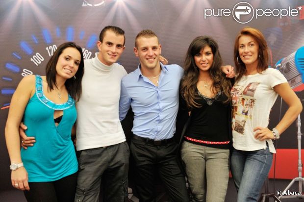 Les Ch'tis débarquent à Mykonos  au Salon de l'automobile le 4 octobre 2012.
