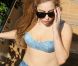 Lady Gaga, à l'aise en soutien-gorge et micro-short en jean, s'est offert avec son staff un déjeuner à la plage restaurant Les Pirates de Juan-les-Pins vendredi 5 octobre 2012, au lendemain d'un concert à Nice et à la veille de sa dernière date européenne à Barcelone.