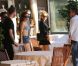 Lady Gaga, en soutien-gorge et micro-short en jean, s'est offert avec son staff un déjeuner à la plage restaurant Les Pirates de Juan-les-Pins vendredi 5 octobre 2012, au lendemain d'un concert à Nice et à la veille de sa dernière date européenne à Barcelone.