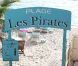 Lady Gaga, en soutien-gorge et micro-short en jean, s'est offert avec son staff un déjeuner à la plage restaurant Les Pirates de Juan-les-Pins vendredi 5 octobre 2012, au lendemain d'un concert à Nice et à la veille de sa dernière date européenne à Barcelone.