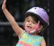L'adorable Marion, fille de Sarah Jessica Parker, fait de la trottinette le 4 octobre 2012 à New York