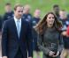 Le prince William et son épouse Kate Middleton ont rencontré les joueurs de la sélection britannique lors de l'inauguration du centre d'entraînement des Three Lions, le St George's Park à Burton-upon-Trent le 9 octobre 2012