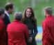 Le prince William et son épouse Kate Middleton ont rencontré les joueurs de la sélection britannique lors de l'inauguration du centre d'entraînement des Three Lions, le St George's Park à Burton-upon-Trent le 9 octobre 2012