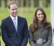 Le prince William et son épouse Kate Middleton ont rencontré les joueurs de la sélection britannique lors de l'inauguration du centre d'entraînement des Three Lions, le St George's Park à Burton-upon-Trent le 9 octobre 2012