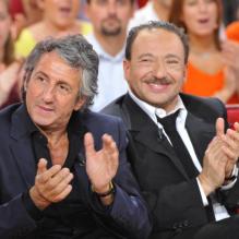 <p>Richard Anconina et Patrick Timsit lors de l'enregistrement de l'émission Vivement Dimanche à Paris le 9 octobre 2012</p>