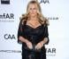 Jennifer Coolidge à la soirée de gala de l'amfAR à Los Angeles le 11 octobre 2012.