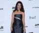 Kristin Davis semble très heureuse de participer à la soirée de gala de l'amfAR à Los Angeles le 11 octobre 2012.