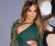 Jennifer Lopez porte une robe Emilio Pucci lors du gala BAFTA Brits to Watch au Belasco Theatre à Los Angeles. Le 9 juillet 2011.