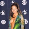 Jennifer Lopez : La bomba latina en dix looks marquants
