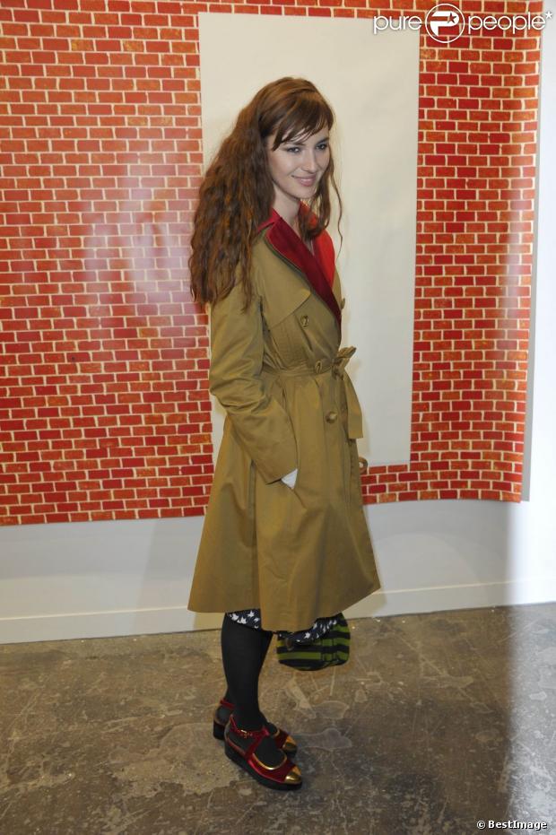 Louise Bourgoin au vernissage de la FIAC au Grand Palais, le 17 octobre 2012.