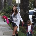 Alessandra Ambrosio : Top stylé mais maman poule avant tout !