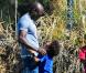 Seal et son fils Johan à Los Angeles le 27 octobre 2012.