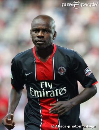 Lilian Thuram a signé au PSG