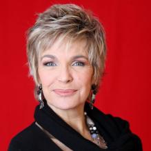 Véronique Jannot lors de l'enregistrement de l'émission Le grand cabaret sur son 31, le 7 décembre 2012. L'émission sera diffusée le 31 décembre 2012.