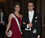Victoria et Madeleine de Suède : Divin final rouge et gris pour les Nobel 2012
