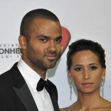 <p>Tony Parker et sa compagne Axelle à Monaco le 22 septembre 2012.</p>
<p></p>