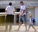 Zlatan Ibrahimovic quittant Ibiza avec son fils Vincent le 16 juillet 2012, deux jours avant de signer son contrat avec le PSG