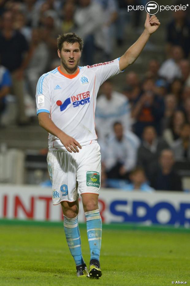 André-Pierre Gignac lors du match entre l'Olympique de Marseille et le Paris Saint-Germain au Stade Vélodrome de Marseille le 7 octobre 2012