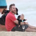 Jessica Simpson enceinte et sa soeur Ashlee : Plage avec leurs enfants à Hawaï