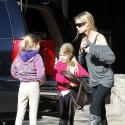 Denise Richards : Après-midi équitation pour ses filles Lola et Sam